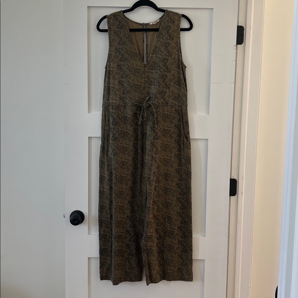 Ali Golden Sleeveless Jumpsuit
